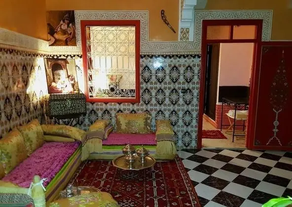 Riad Konouz - Lobi