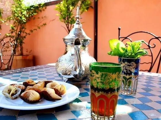 Riad La Calèche - Yerinde Yemek