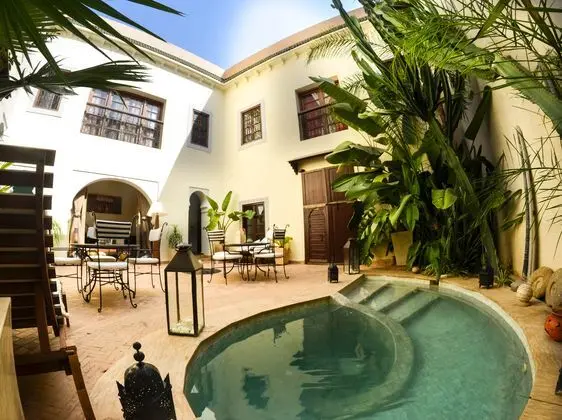 Riad Les Ammonites