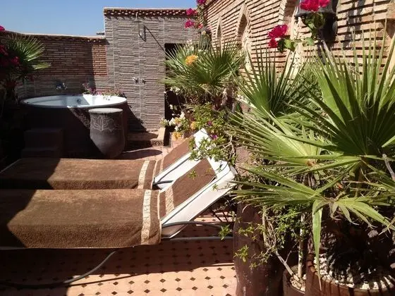 Riad Mille et une Nuits - Havuz