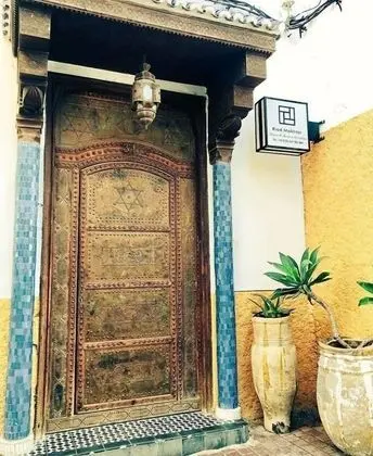 Riad Mokhtar - Dış Mekan