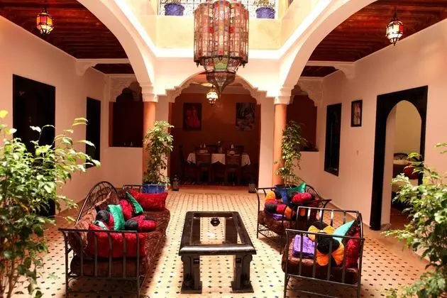 Riad Mounir - Genel