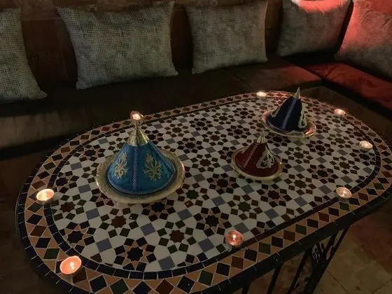 Riad Najiba - Yerinde Yemek