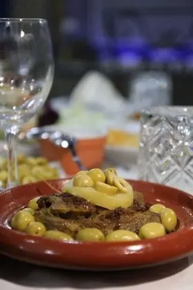 Riad Sahraui - Yerinde Yemek