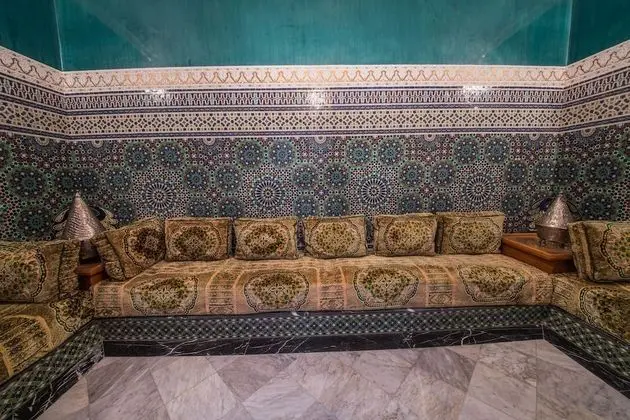 Riad Scalia - Yerinde Yemek