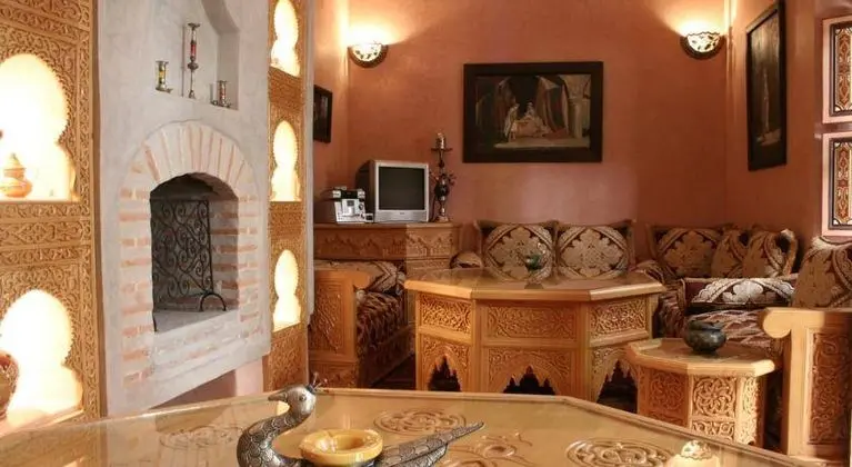 Riad Sofia - Genel