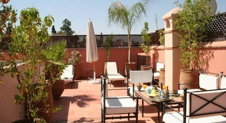 Riad Sofia - Genel