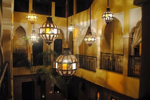 Riad Suliman - Lobi