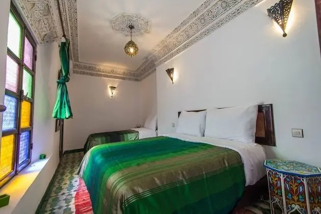 Riad Taha - Roukia Room