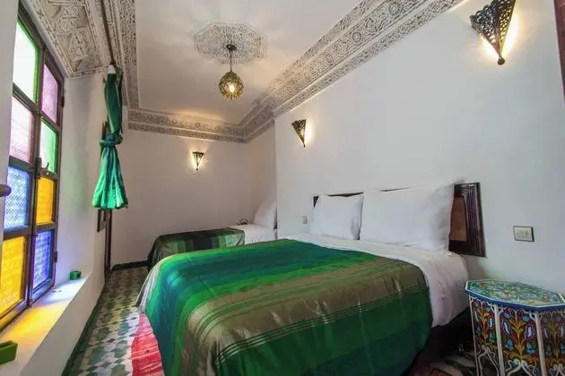 Riad Taha - Roukia Room - Öne Çıkan Resim