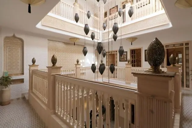 Riad Wazani Square - Genel