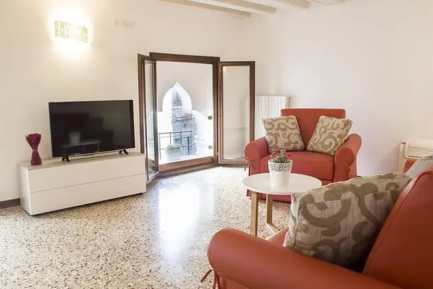 Rialto Corte dei Sansoni