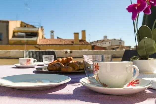 Rialto Deluxe Apartments