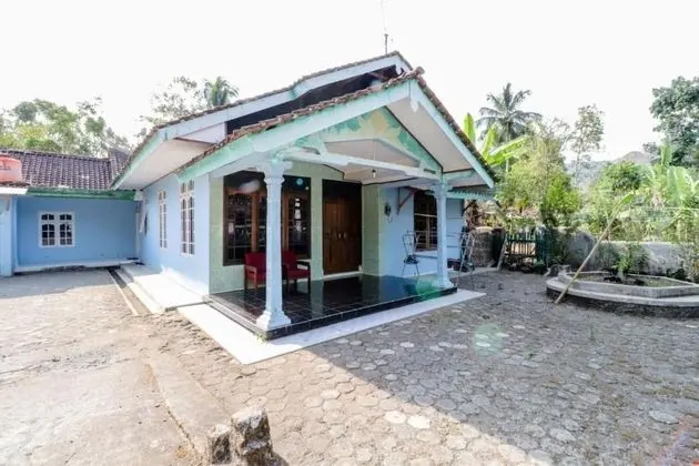 Riana Homestay
