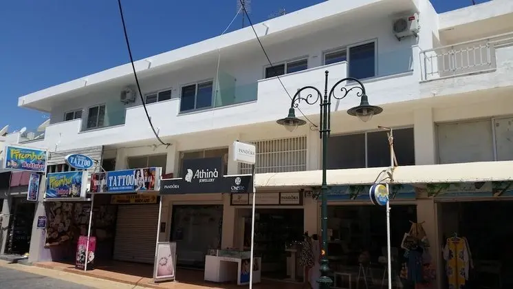 Ria's Deluxe Apartments - Dış Mekan