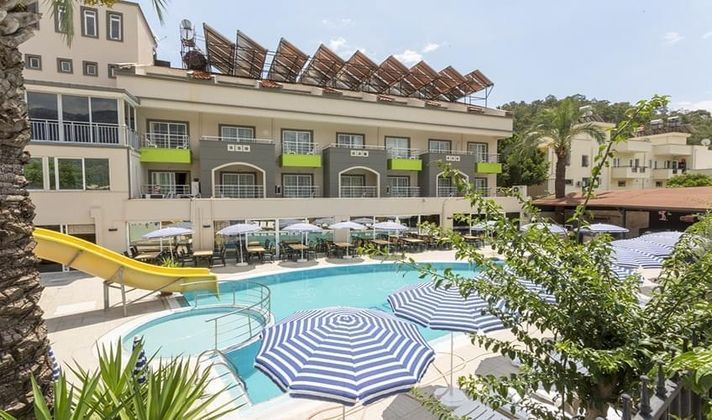 Rich Melissa Hotel