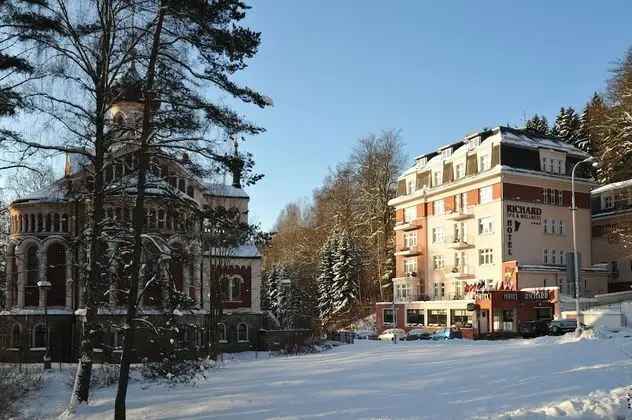 Hotel Richard - Dış Mekan