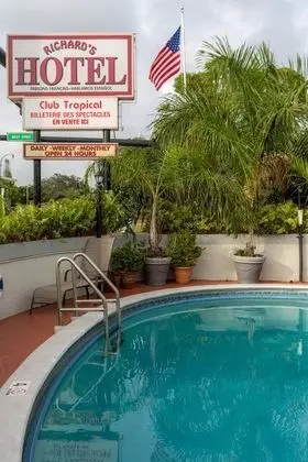 Richard's Hotel - Havuz
