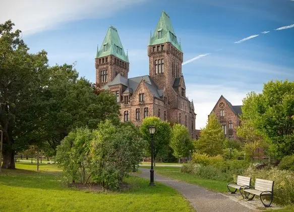 The Richardson Hotel