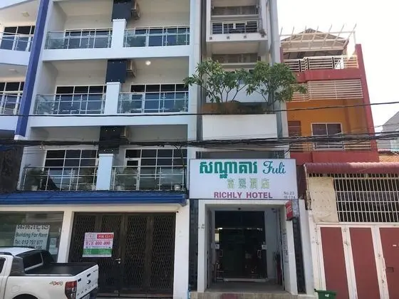 Richly Boutique Hotel & Hostel