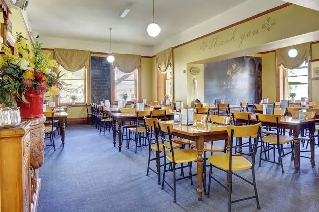 The Richmond Arms Hotel - Yerinde Yemek