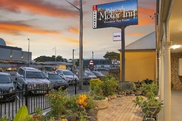 Richmond Motor Inn - Dış Mekan