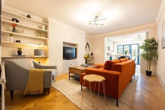 The Richmond Upon Thames Escape - Modern & Bright 2bdr Flat With Parking