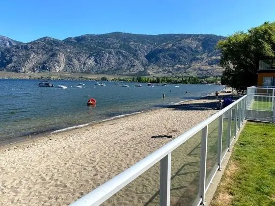 Richter Pass Beach Resort - Plaj