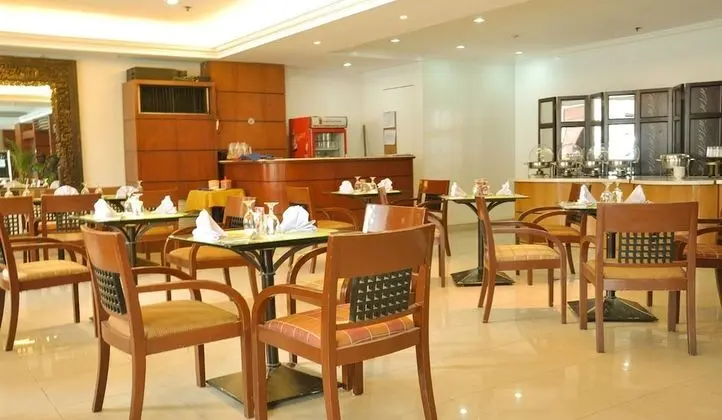 Richville Hotel - Yerinde Yemek
