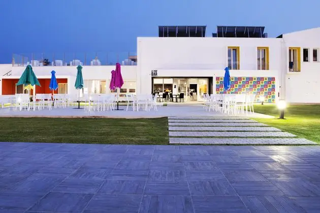 Ride Surf Resort & SPA