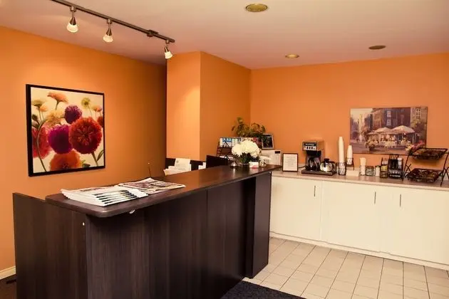 Rideau Heights Inn - Lobi