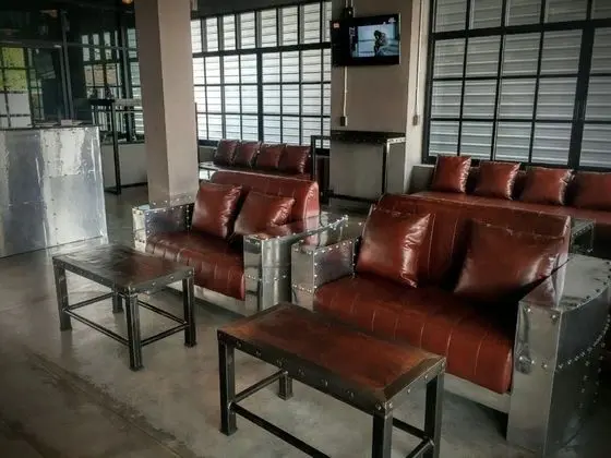 Rider Bedroom Hostel & Cafe - Lobi