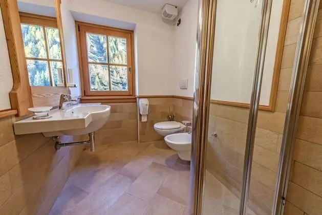 Rifugio Lago Nambino - Banyo Tipleri