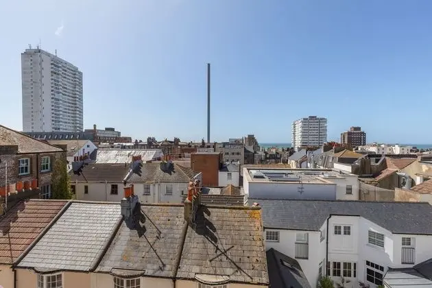 Right On Bright On Apartment 1D