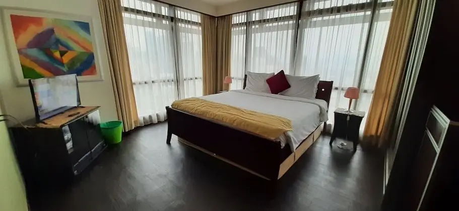Rihanna Service Suite at Times Square