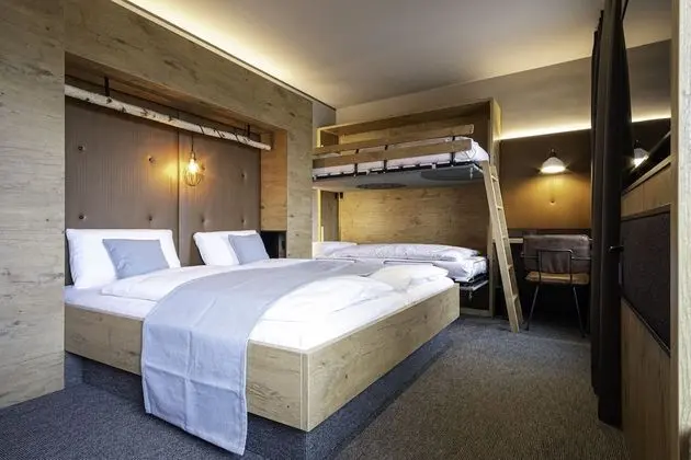 RiKu HOTEL Reutlingen - Oda