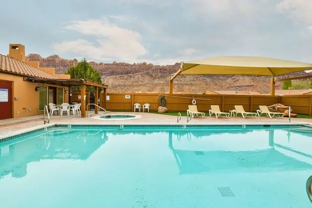 Rim Village M4