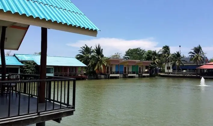 Rim Nam Riva Resort