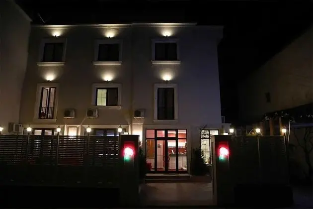 Hotel Rimini Tirana - 1