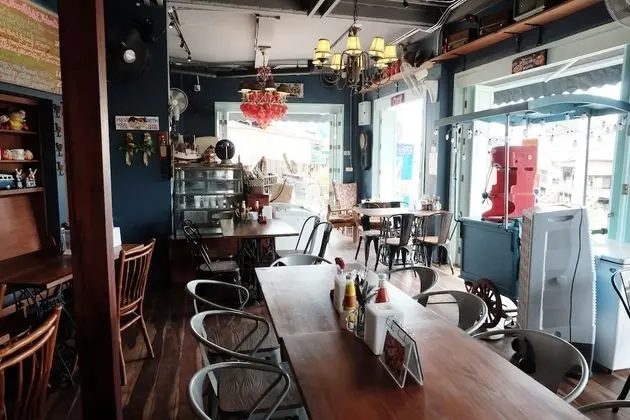 Rimrabeang Amphawa Cafe and Suite - Yerinde Yemek