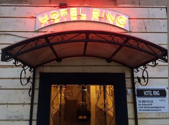 Hotel Ring
