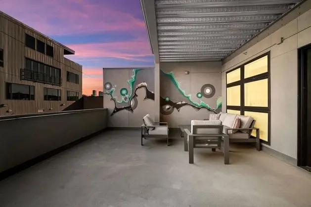 Rino Art Lofts - Stunning Colorful Modern Design - Öne Çıkan Resim