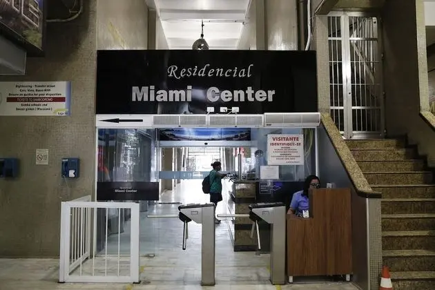 Rio Rentals 021- C047 Studio na quadra da praia com máquina