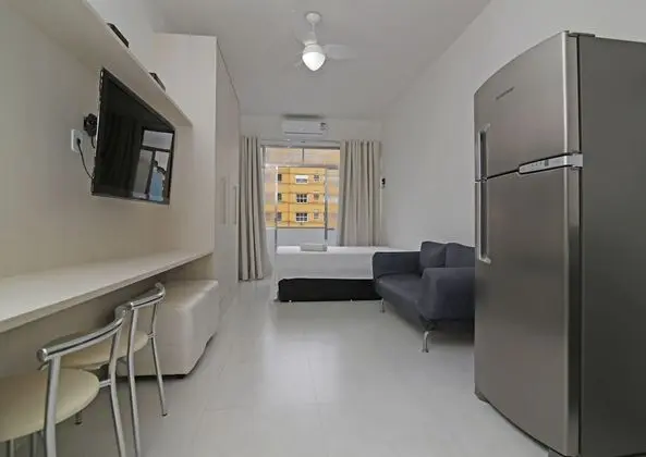 Rio Rentals 021- C066 Studio com maquina de lavar em Copacabana - Öne Çıkan Resim