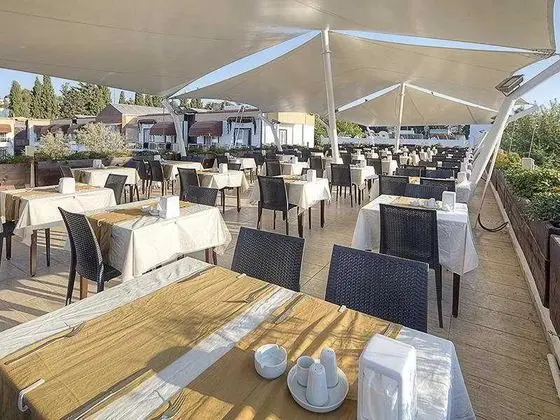 Risa Hotel