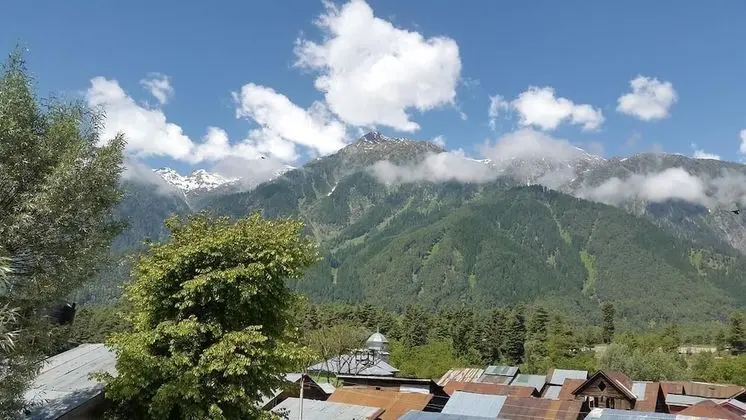 Rising Moon Guest House