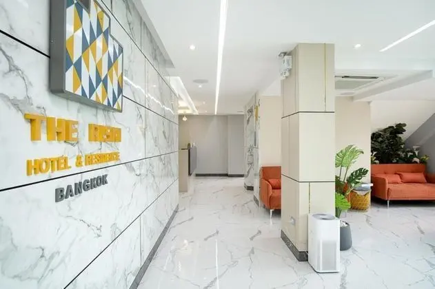 The Riski Hotel at Bangphlat Station SHA - Lobi