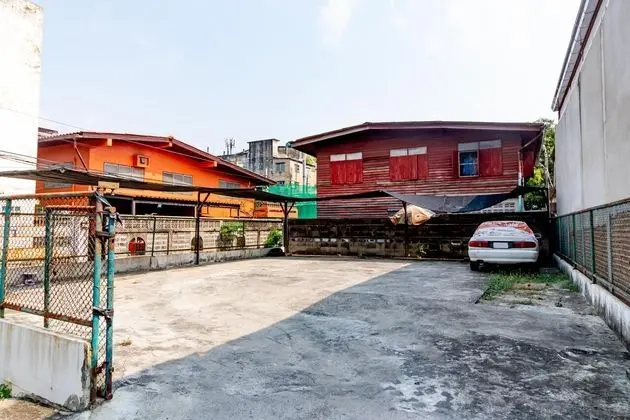 Riski Residence Bangkok Noi