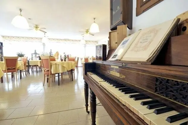 Hotel Ristorante ai Campi Di Marcello - Lobi