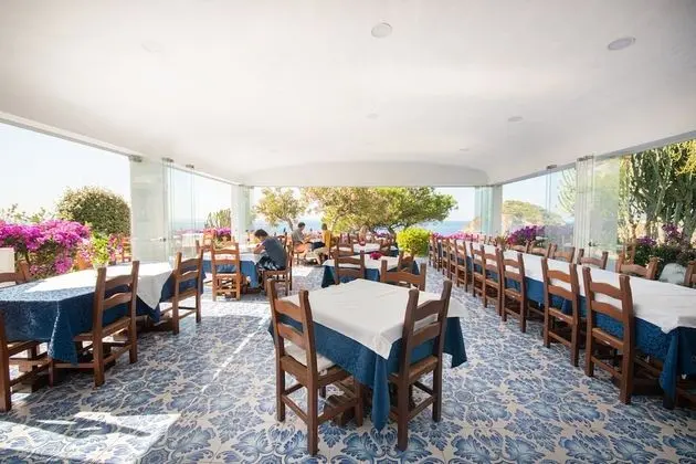 Hotel Ristorante Il Giardino del Nonno - Yerinde Yemek